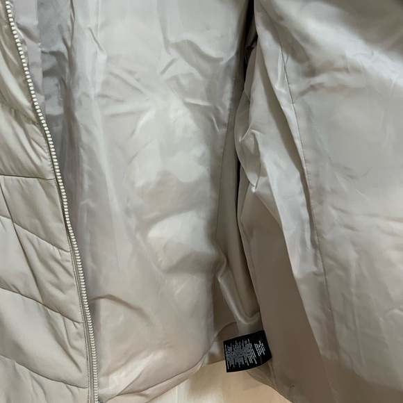 Women's Beige Quilted Jacket with Faux Fur Trim - Picture 6 of 9